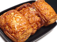 Croissant farci au saucisse